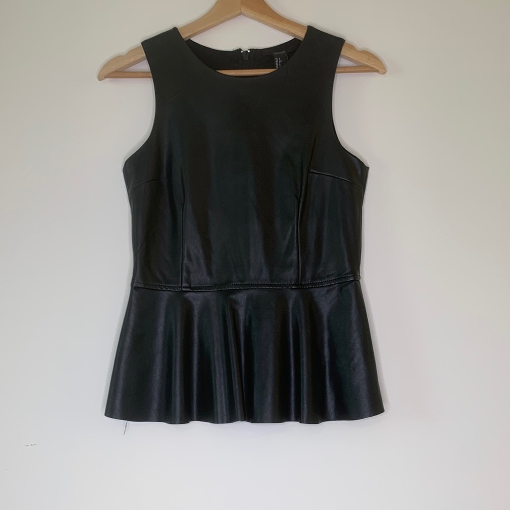 Faux leather peplum top. Black. S